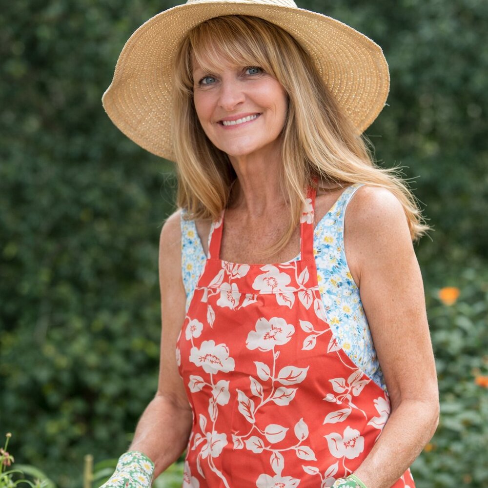 For the person who has everything, Coral Floral Apron with Pockets